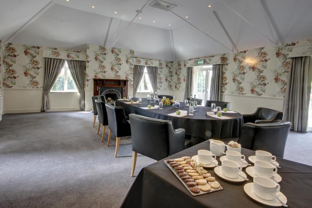 The Coed-Y-Mwstwr Hotel Bridgend  Eksteriør bilde