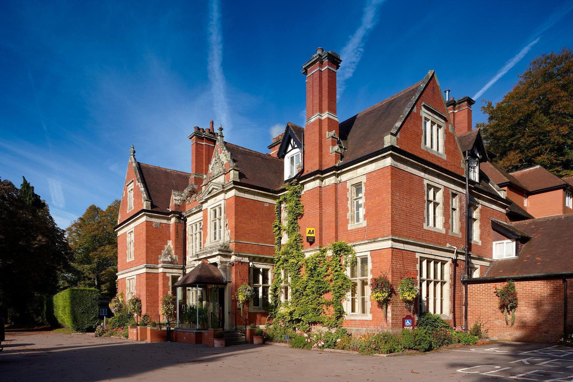 The Coed-Y-Mwstwr Hotel Bridgend  Eksteriør bilde