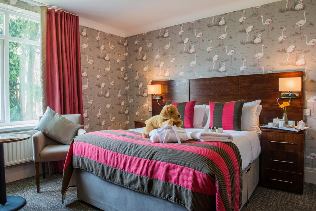 The Coed-Y-Mwstwr Hotel Bridgend  Eksteriør bilde