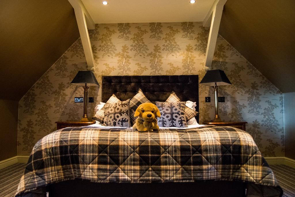 The Coed-Y-Mwstwr Hotel Bridgend  Eksteriør bilde